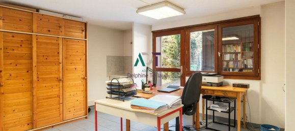 5 bedrooms House in Claix, France No. 201597 26