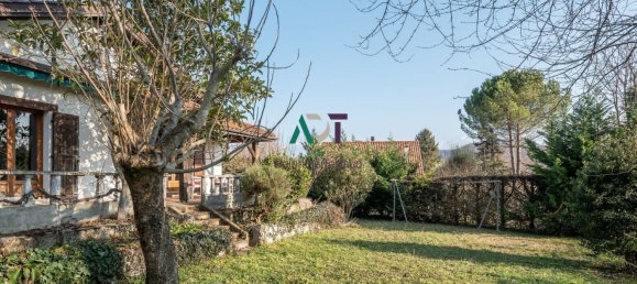 5 bedrooms House in Claix, France No. 201597 3