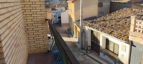 3 bedrooms House in Zaragoza, Spain No. 65988 5