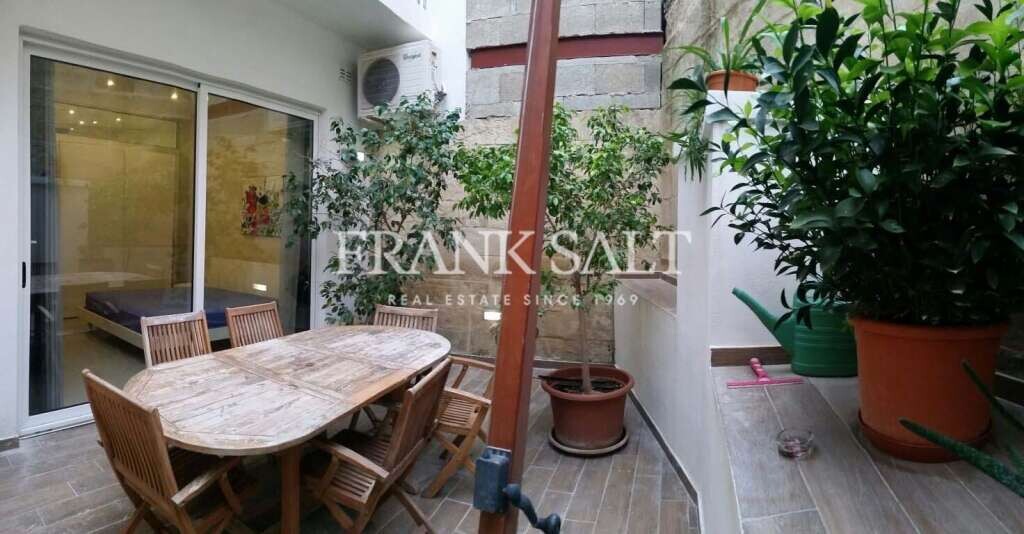 1 bedroom Maisonette in Gzira, Malta No. 7050