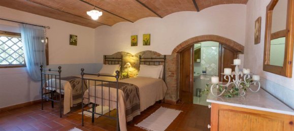 Studio in Peccioli, Italy No. 1444 3