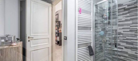 5 rooms Apartment in Castellarano, Italy No. 329355 12