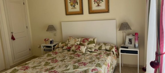 Villa de 3 dormitorios en Estepona, Spain No. 148384 2