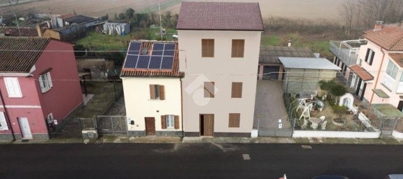 1 bedroom Apartment in Pavia, Italy No. 61897 2