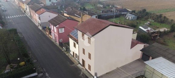 1 bedroom Apartment in Pavia, Italy No. 61897 3