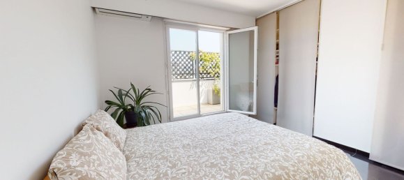 2 bedrooms Apartment in Seine-Saint-Denis, France No. 182364 2