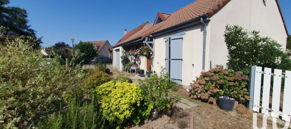 3 Schlafzimmer Haus in Mardie, France, Nr. 255360 2