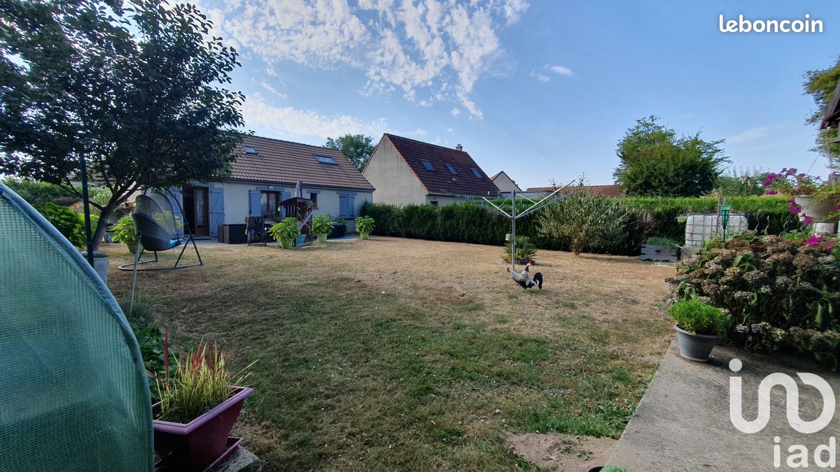 3 Schlafzimmer Haus in Mardie, France, Nr. 255360