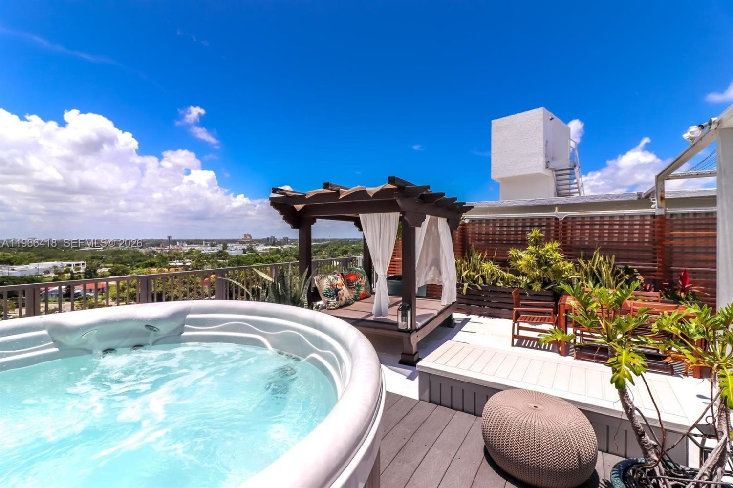 4 Schlafzimmer Gewerbliche Immobilien in Miami, USA, Nr. 615601