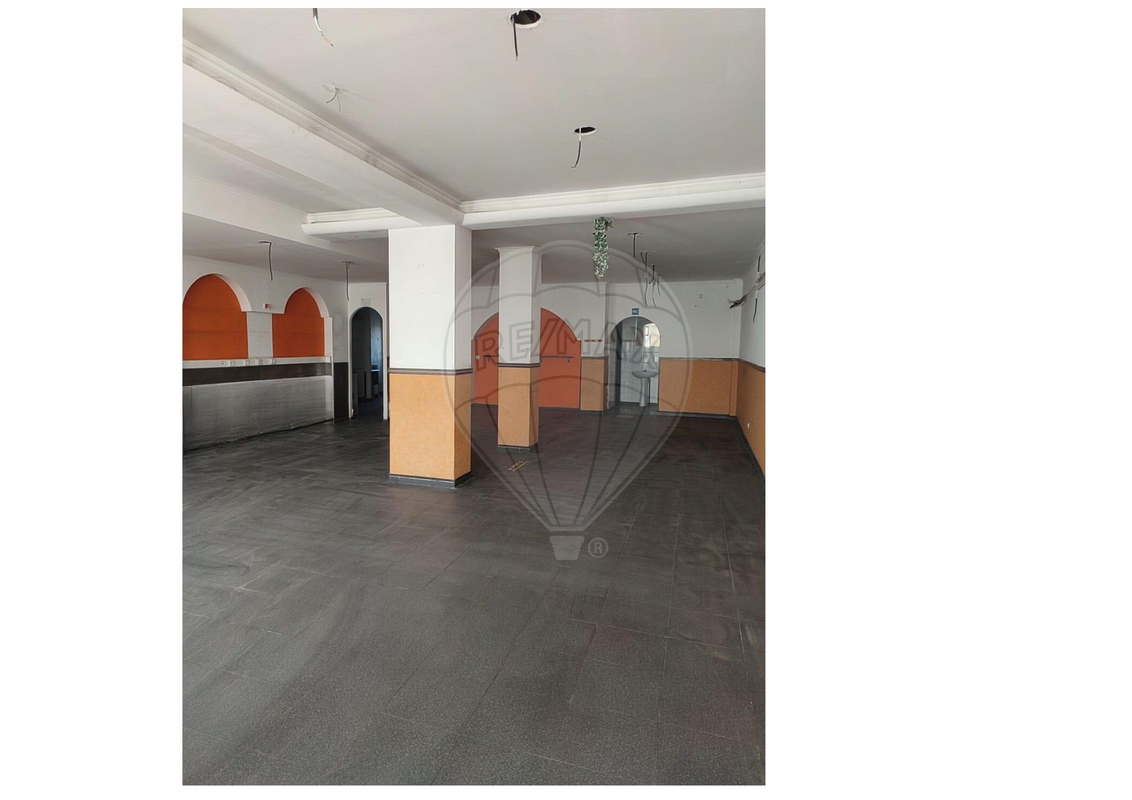 Коммерческая недвижимость 163м² в Келфеш, Португалия № 73372