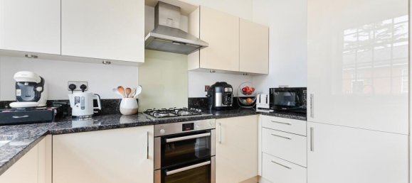 2 bedrooms Apartment in Epsom, United Kingdom No. 9738 7