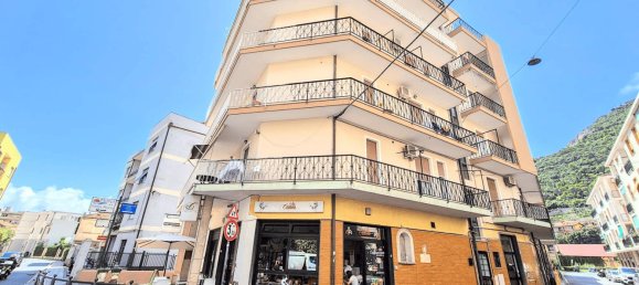4 rooms Apartment in Finale Ligure, Italy No. 364097 26