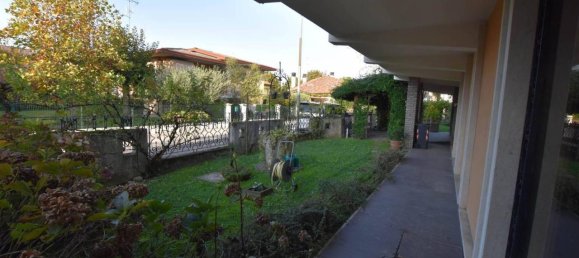 10-salle Villa à San Donà di Piave, Italy No. 26238 18