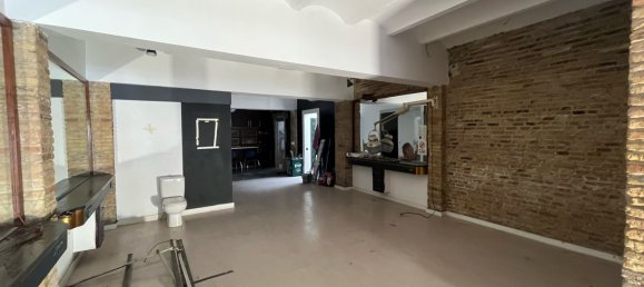 96m² Commercial property in Cornella De Llobregat, Spain No. 182276 11