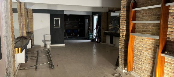 96m² Commercial property in Cornella De Llobregat, Spain No. 182276 16