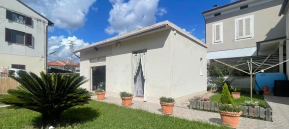 5 bedrooms House in San Miniato, Italy No. 372306 2