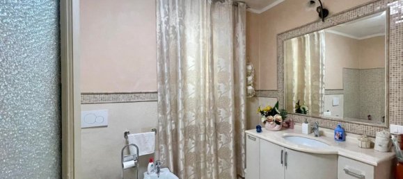 5 bedrooms House in San Miniato, Italy No. 372306 18