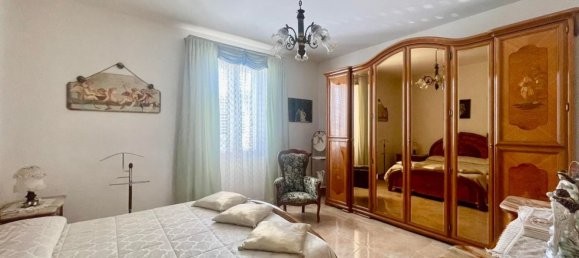 5 bedrooms House in San Miniato, Italy No. 372306 22