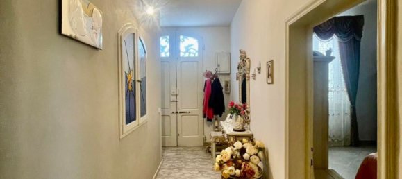 5 bedrooms House in San Miniato, Italy No. 372306 9