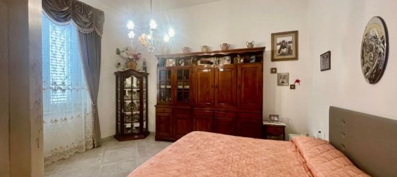 5 bedrooms House in San Miniato, Italy No. 372306 10