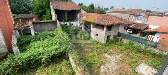 3 bedrooms House in Manerbio, Italy No. 300924 3