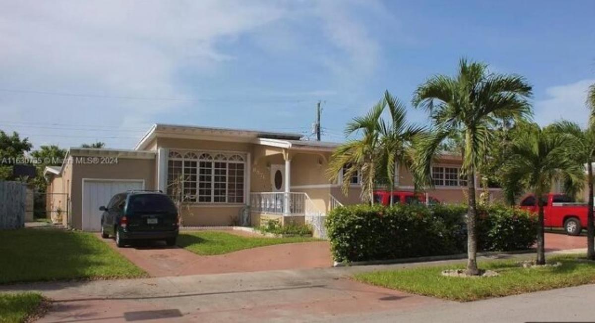 4 bedrooms House in Miami, USA No. 256269