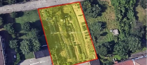 1210m² Land in Novara, Italy No. 32428 2