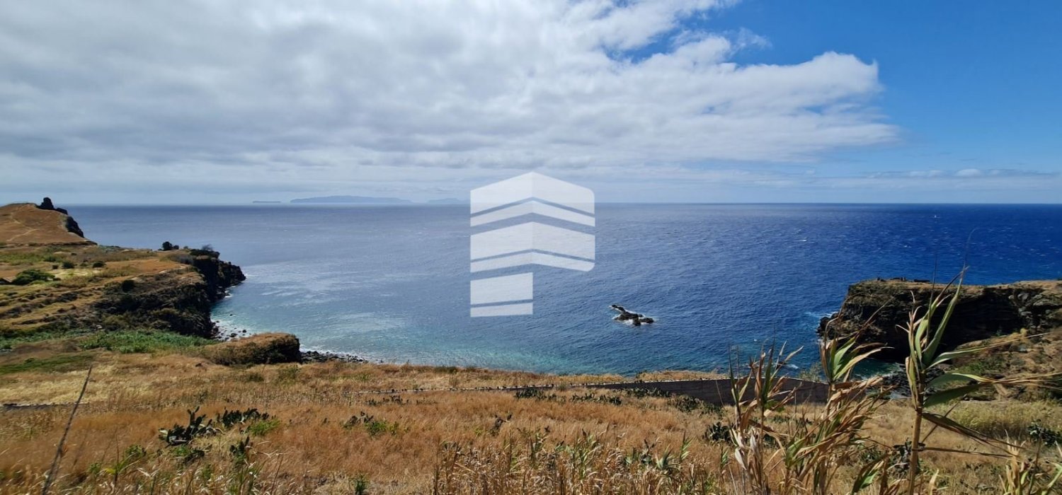  Land in Canico, Portugal No. 146532