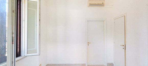 1 bedroom Apartment in Terracina, Italy No. 276397 2