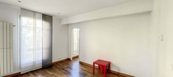 2 bedrooms Apartment in Courbevoie, France No. 188420 6