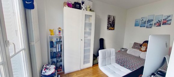 2 bedrooms Apartment in Courbevoie, France No. 188420 10