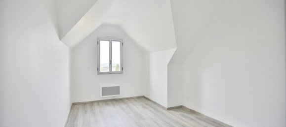 3 bedrooms House in Mere, France No. 123859 7