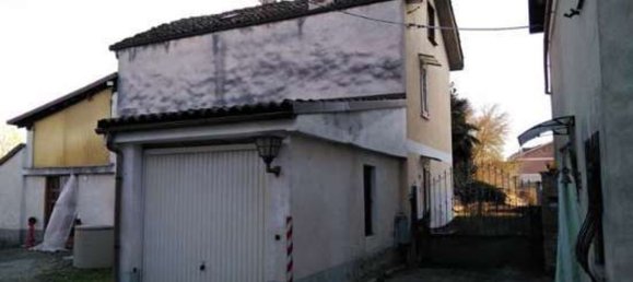 6-salle Maison à Incisa Scapaccino, Italy No. 210730 2