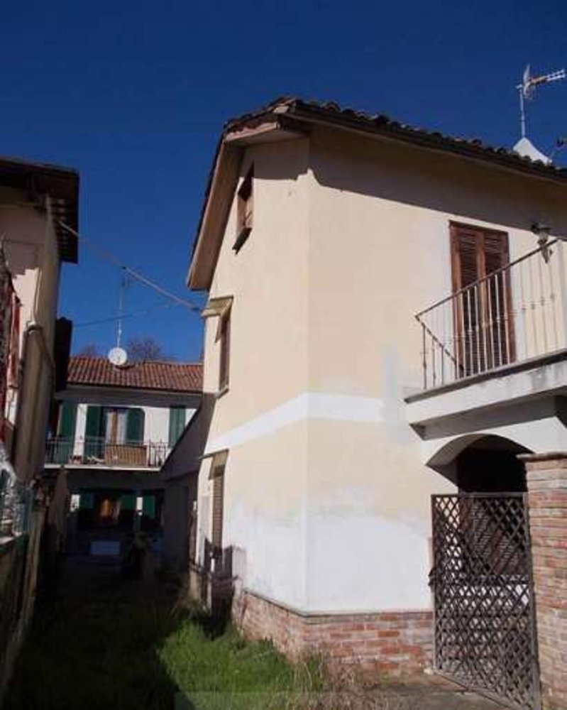 6-salle Maison à Incisa Scapaccino, Italy No. 210730