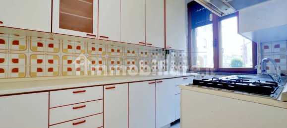 3 bedrooms Apartment in Vicenza, Italy No. 272952 5