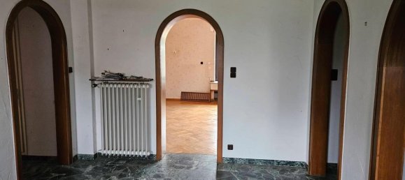 Casa de 4 dormitorios en Solingen, Germany No. 6075 2