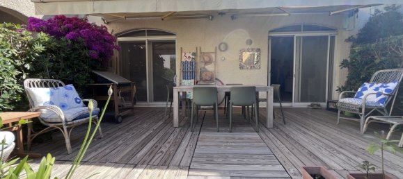 2 Schlafzimmer Wohnung in Borgo, France, Nr. 271782 2