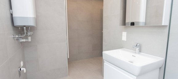 3 rooms Apartment in Favoriten, Austria No. 232429 9