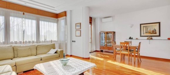 Квартира с 5 спальнями в Кузано Миланино, Италия № 159122 2