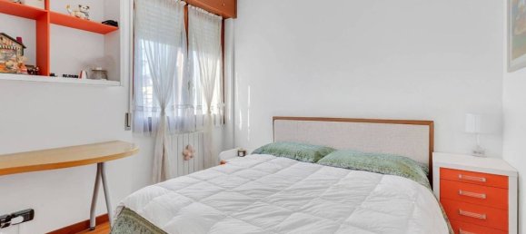 Квартира с 5 спальнями в Кузано Миланино, Италия № 159122 20