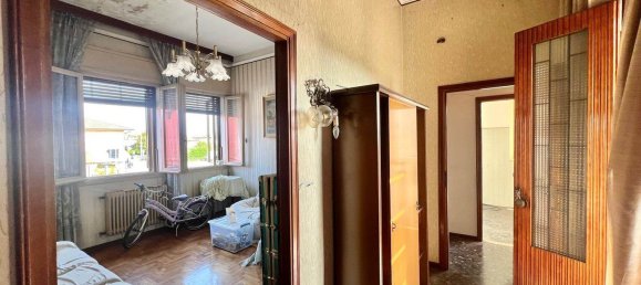6 rooms House in Santa Maria di Sala, Italy No. 274949 9