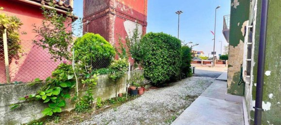 6 rooms House in Santa Maria di Sala, Italy No. 274949 18