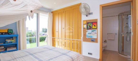 Villa de 5 dormitorios en Mahon, Spain No. 5102 8