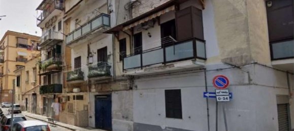 6-salle Appartement à Naples, Italy No. 285162 2