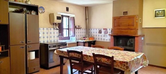 Adosado de 5 dormitorios en Città di Castello, Italy No. 87778 20