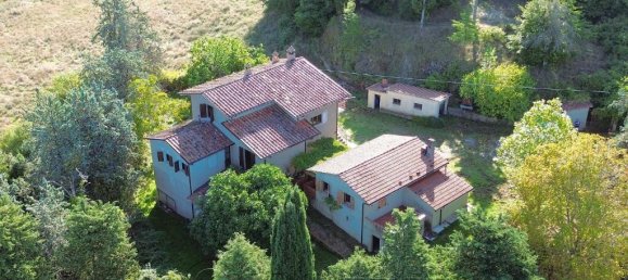 Adosado de 5 dormitorios en Città di Castello, Italy No. 87778 8