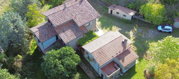 Adosado de 5 dormitorios en Città di Castello, Italy No. 87778 9