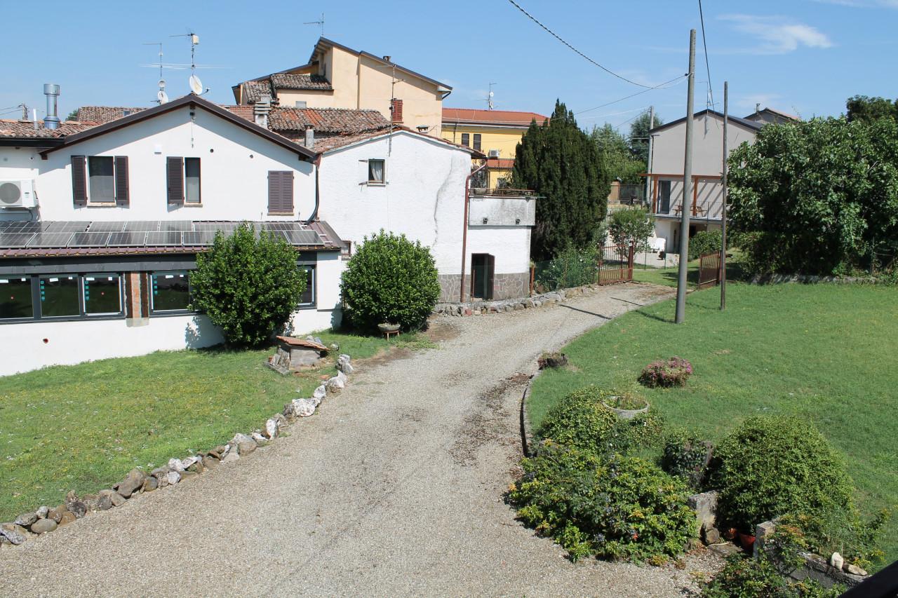 5 rooms House in Agazzano, Italy No. 72362