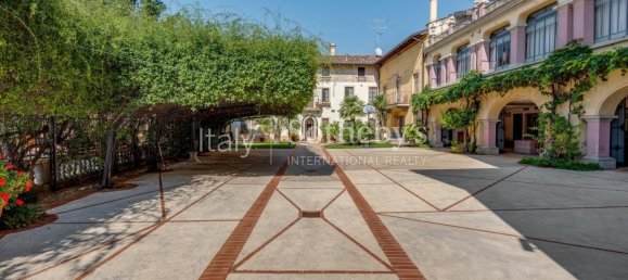 9 bedrooms Villa in Lonato del Garda, Italy No. 177467 23