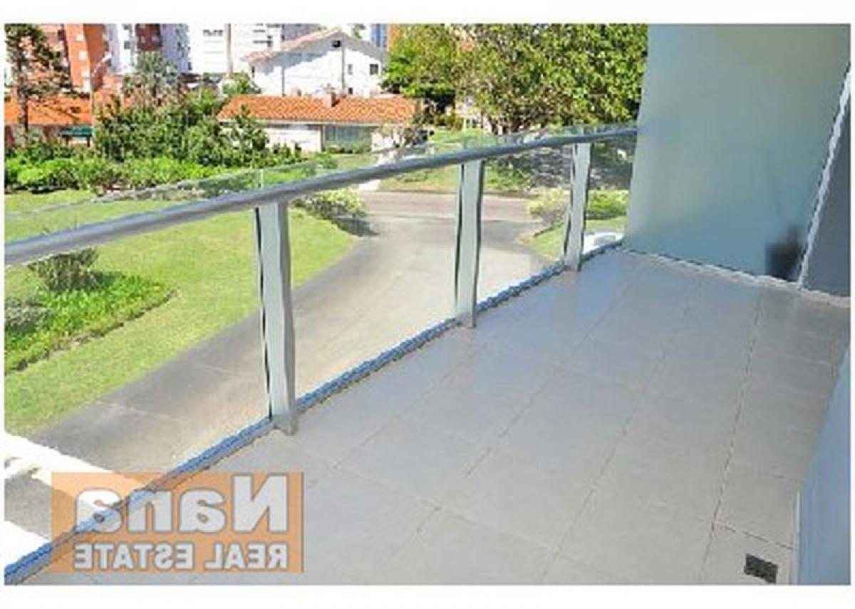 Квартира с 3 спальнями в Мальдонадо, Уругвай № 2565